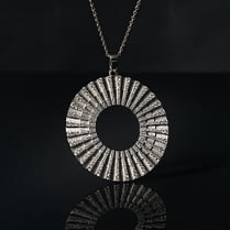 SI Simbolo Chain Pendant 18 carat White Gold 352 Diamonds Luxury Transformation Jewellery